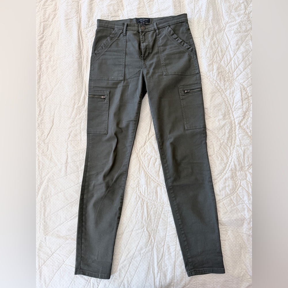 Banana Republic Green Cargo Pants for Women